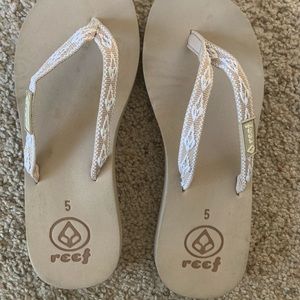 Reef size 5 flip flops
